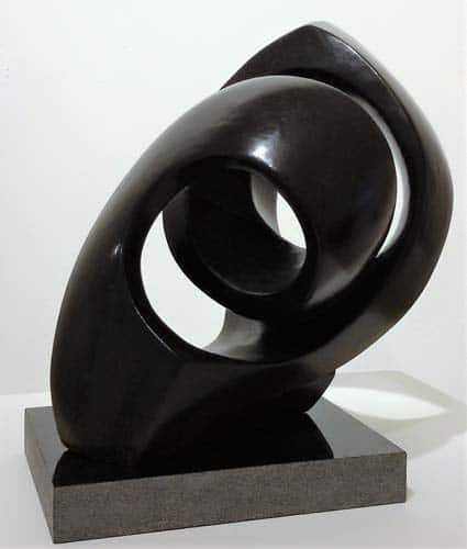 Kudzanai Dambaza UP Skulptur aus Springstone Maße 29 x 37 cm