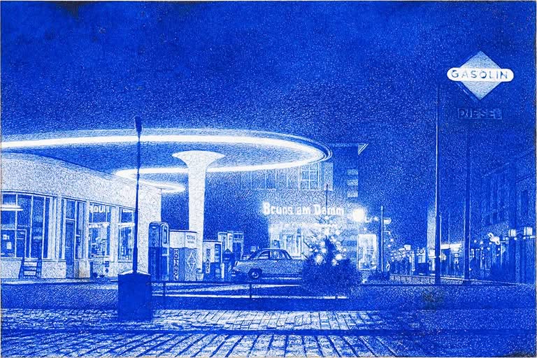 Tankstelle bei Nacht, Jub Mönster GASOLIN bei Nacht Montblanc auf lackierter Hartfaser 40 x 60 cm Unikat