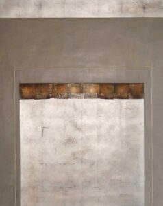 Ulla Ströhmann Helles Grau Enkaustik mit Blattmetall auf Holz 125 x 100 x 3 cm Unikat